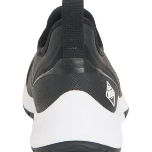 Muck Women's Outscape Low WP Work Boot - Black - OSSW-000